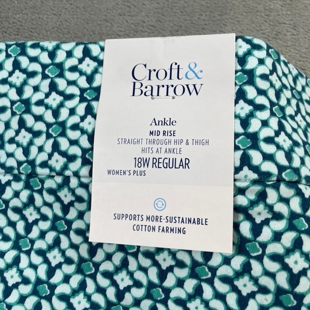 NWT Croft & Barrow Turquoise Geometric Mid Rise Ankle Pants 18W Regular - Picture 4 of 16
